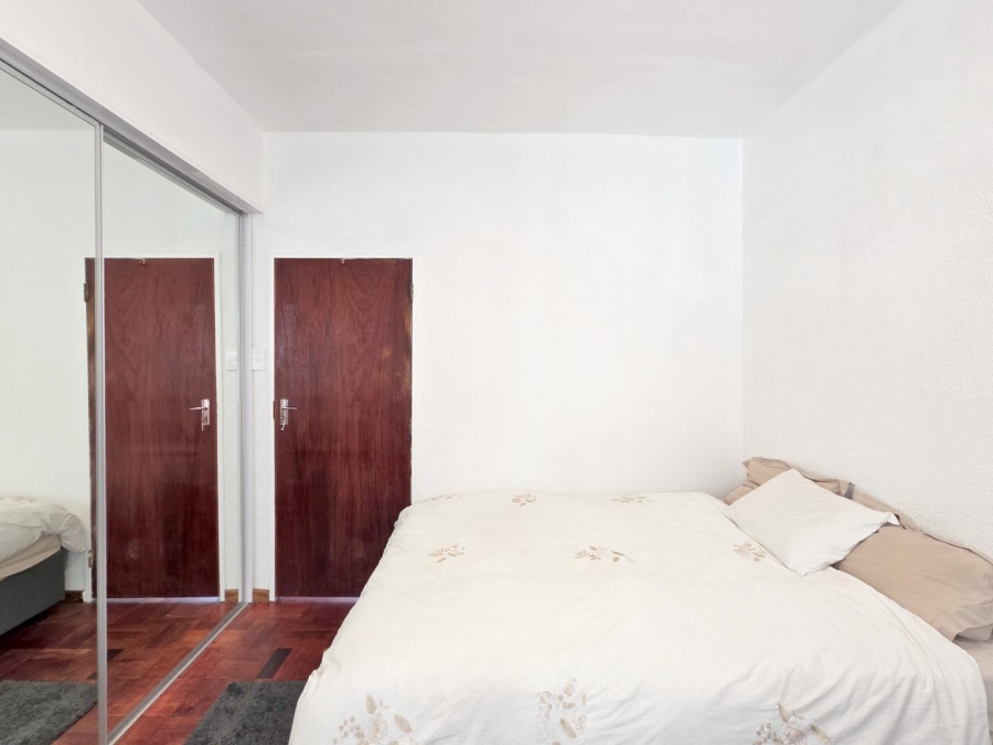 2 Bedroom Property for Sale in Oranjezicht Western Cape